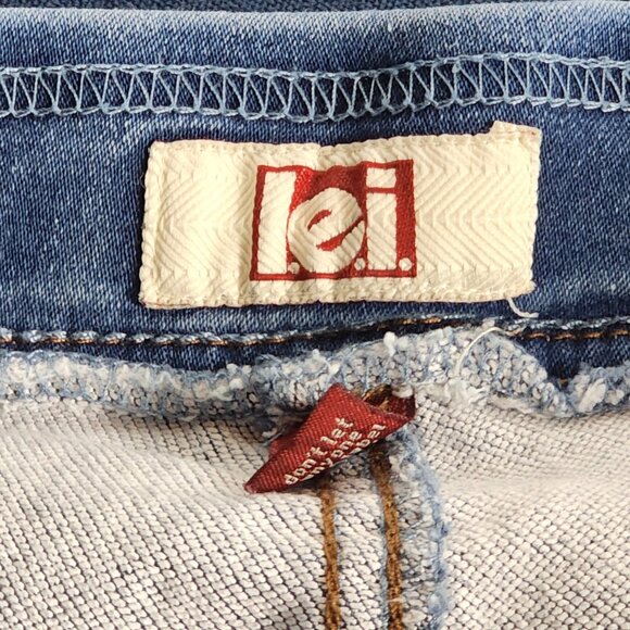 L.E.I. Medium Wash Faux Denim Cotton Poly Elastane Stretch Shorts Jr Plus Sz 1X - Picture 12 of 16